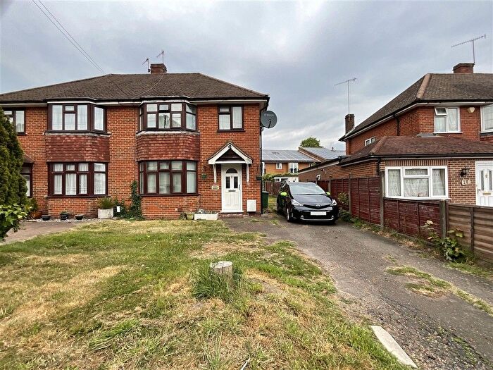 3 Bedroom Semi Detached House For Sale In North Street, Redhill, Surrey, RH1