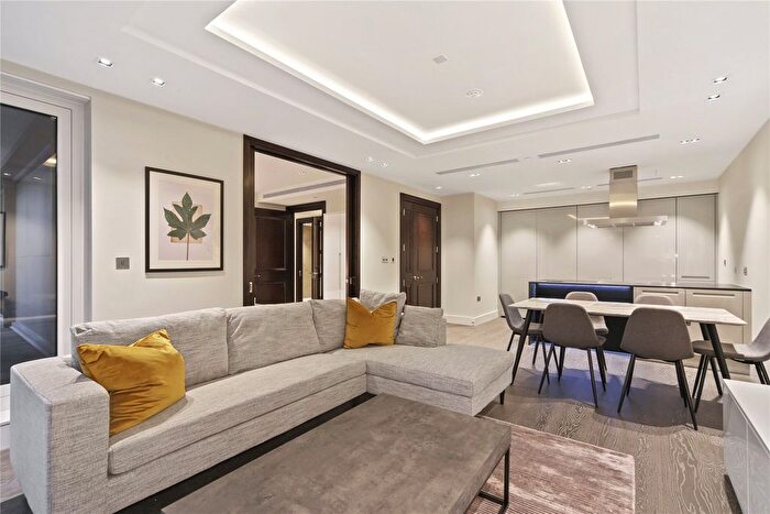 3 Bedroom Flat For Sale In Radnor Terrace, London, W14
