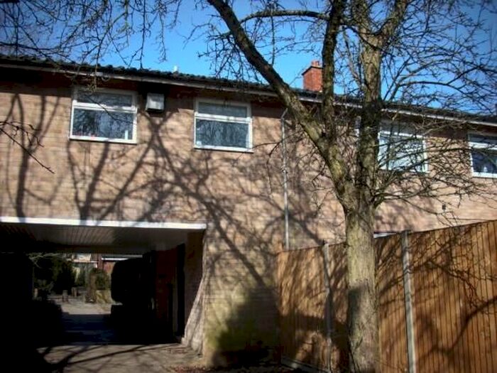 Studio To Rent In Darwin Road, Stevenage, SG2