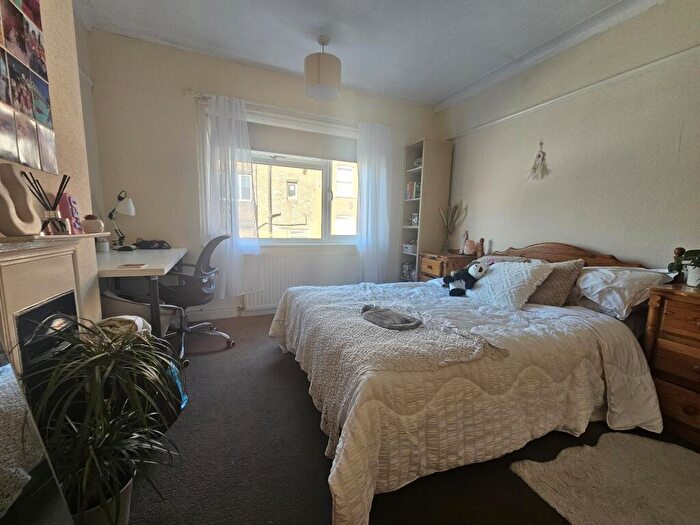 3 Bedroom House To Rent In Manor Terrace, Leeds, LS6