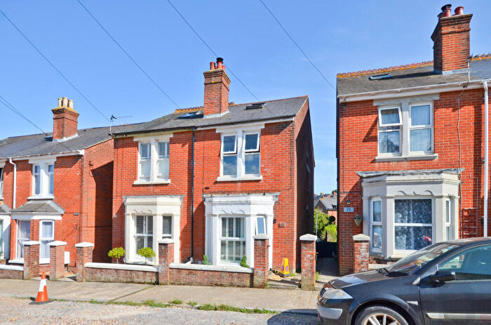 4 Bedroom Semi-Detached House To Rent In Cowes, Isle Of Wight, PO31