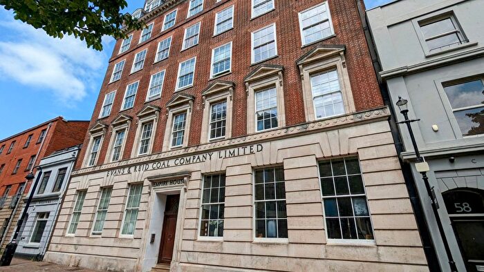 2 Bedroom Property To Rent In Mount Stuart Square, Caerdydd, CF10