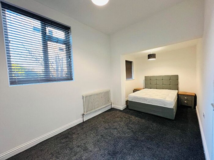 1 Bedroom House Of Multiple Occupation To Rent In Lowfield Road, Stockport, SK3