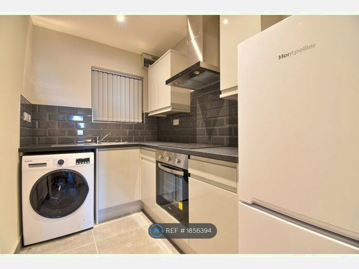 1 Bedroom Flat To Rent In Henry Court, Rotherham, S65