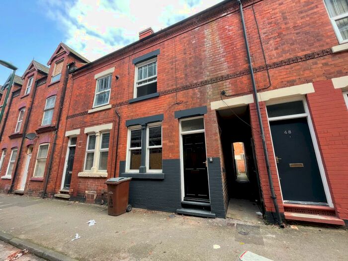 3 Bedroom House To Rent In Player Street, NG7