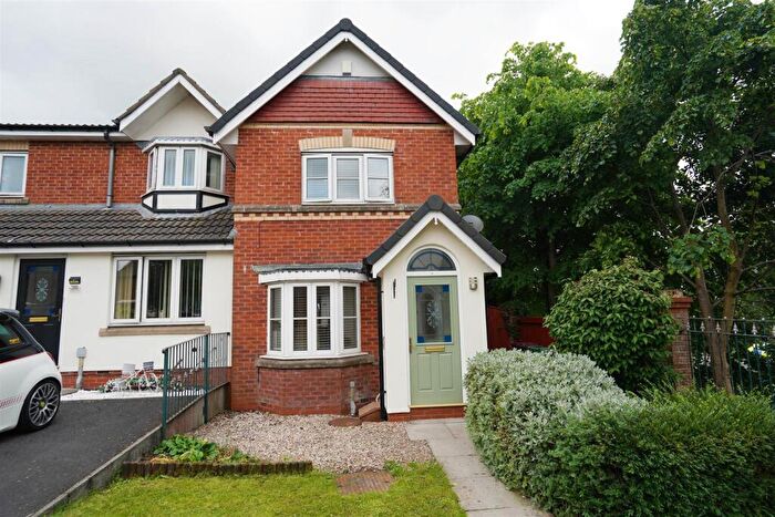 2 Bedroom Town House To Rent In Springburn Close, Horwich, Bolton, BL6
