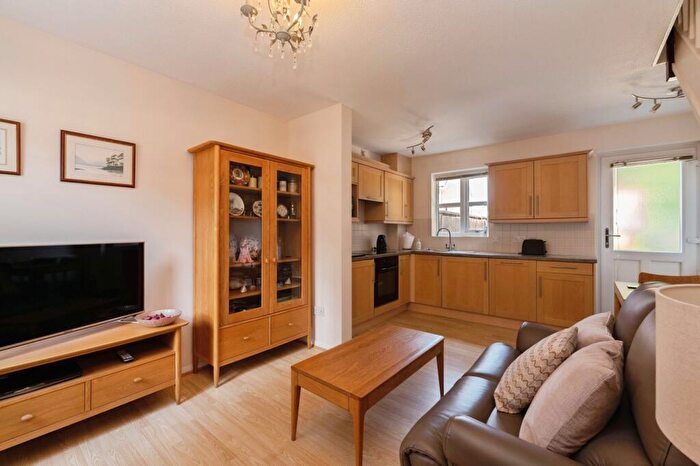 1 Bedroom Terraced House For Sale In Coxbridge Court, Billericay, Essex, CM12