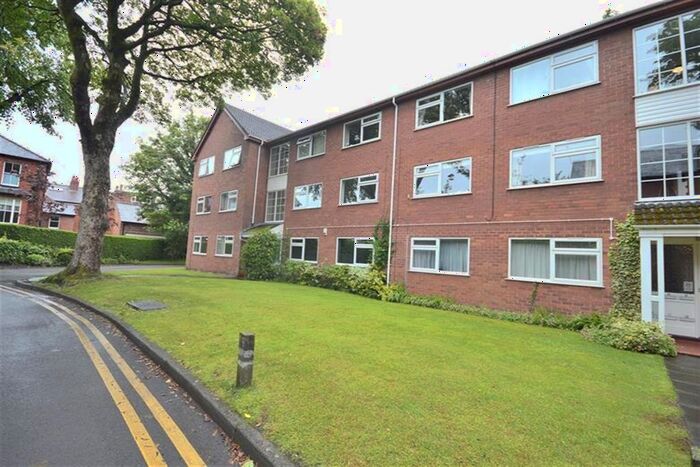 2 Bedroom Flat To Rent In Brooklands Crescent, Sale, M33