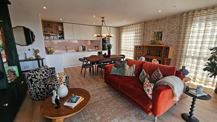 3 Bedroom Flat For Sale In Alperton/Wembley, HA0