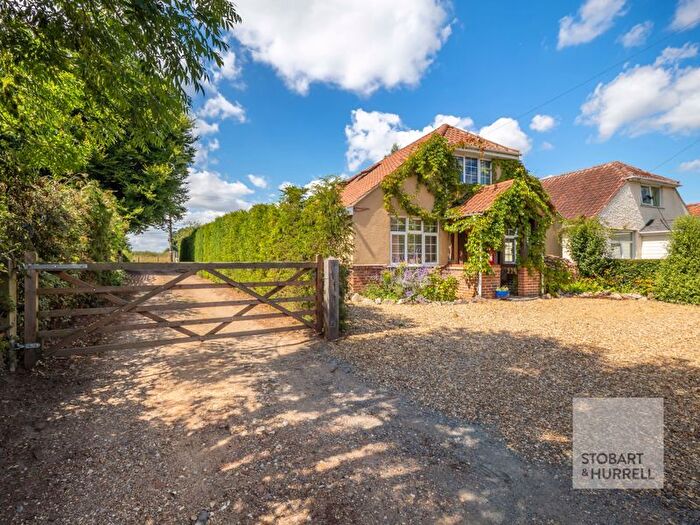 4 Bedroom Detached Bungalow For Sale In Norwich Road, Wroxham, Norfolk, NR12