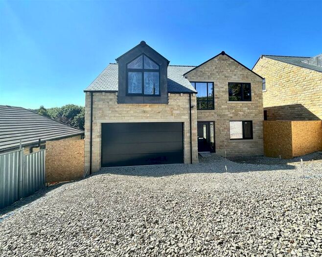 Houses for sale in Fixby, West Yorkshire