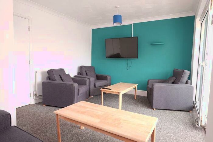 5 Bedroom Semi-Detached House To Rent In Canfield Close, Brighton, BN2