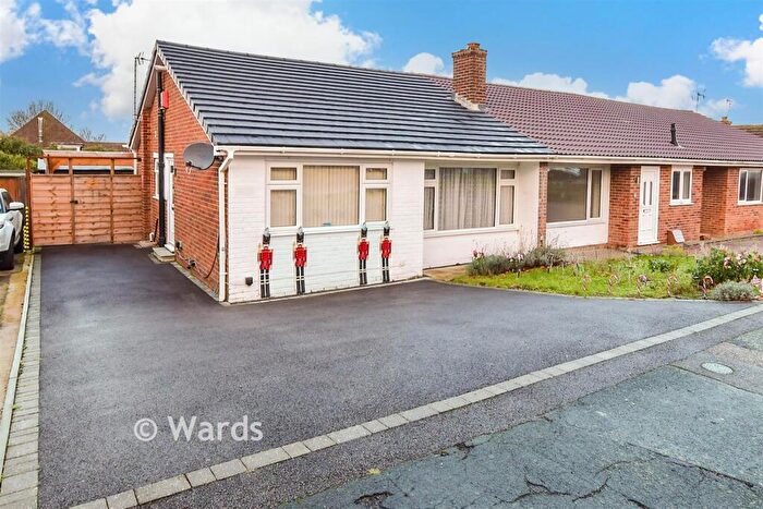 2 Bedroom Semi-Detached Bungalow For Sale In Richmond Way, Maidstone, Kent, ME15