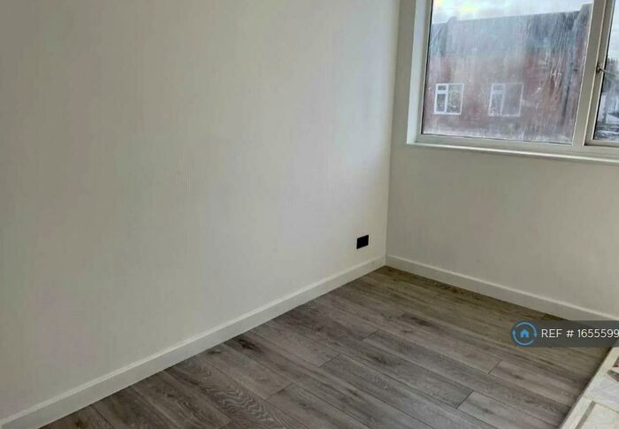 2 Bedroom Maisonette To Rent In Barkers Butts Lane, Coventry, CV6