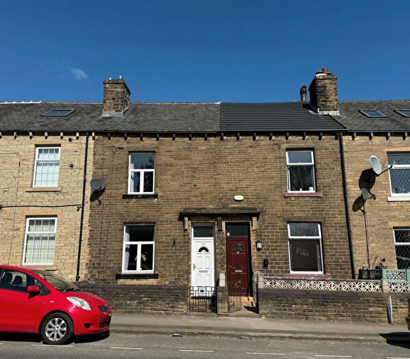 2 Bedroom Terraced House To Rent In Fell Lane, Keighley, West Yorkshire, BD22
