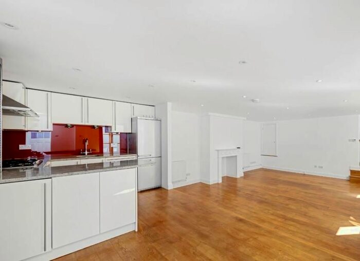 3 Bedroom Mews To Rent In Linhope Street, Marylebone, London, NW1