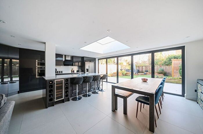 4 Bedroom Detached House For Sale In Lincroft, Cranfield, Bedford, MK43