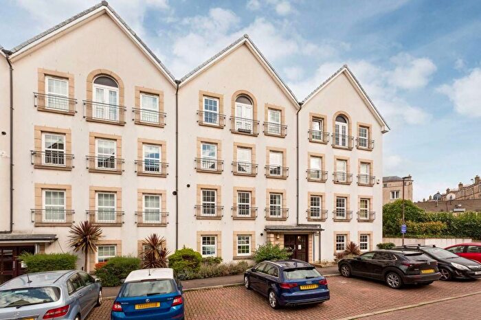 2 Bedroom Flat To Rent In Dalry Gait, Edinburgh, EH11