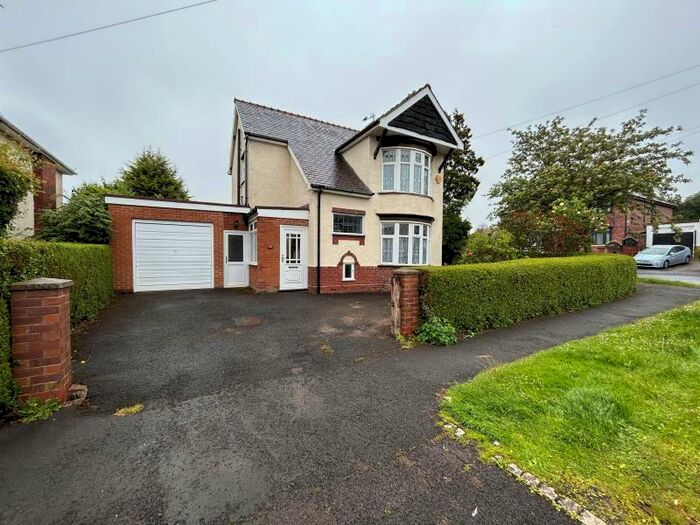 3 Bedroom Detached House To Rent In Douglas Road, Halesowen, West Midlands, B62