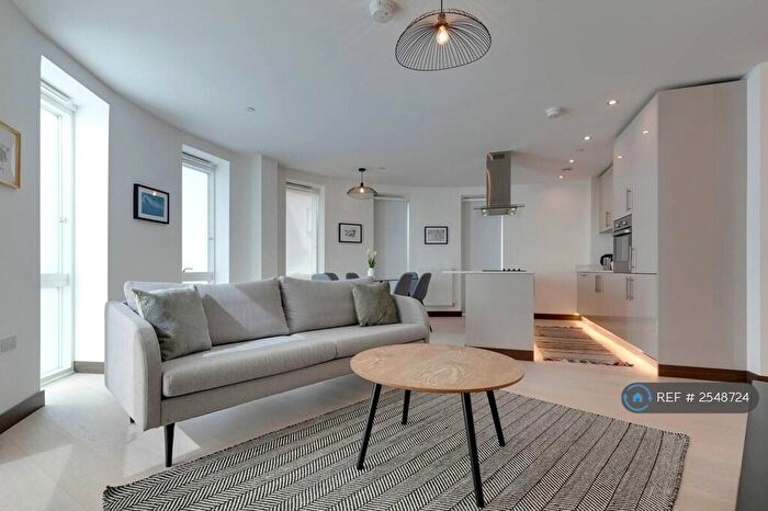 2 Bedroom Flat To Rent In Station Square, Cambridge, CB1