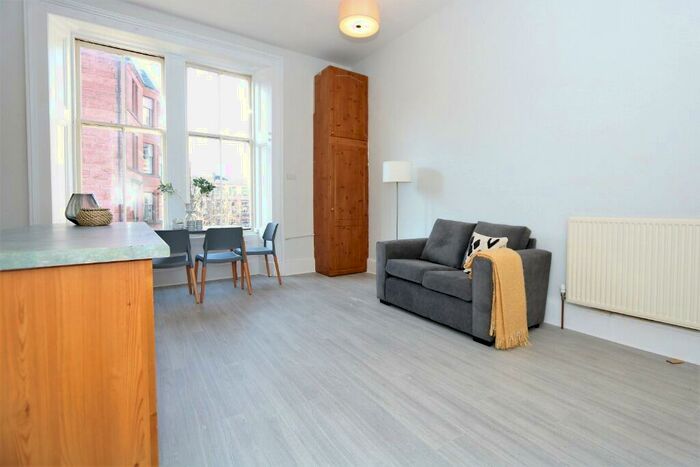 4 Bedroom Flat To Rent In Kelvinside Gardens, Glasgow, G20