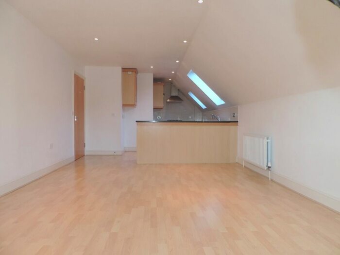 2 Bedroom Flat To Rent In Guildown Ct, Stoke Rd, Guildford, GU1