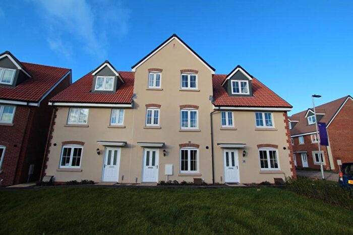 6 Bedroom Terraced House To Rent In Henry Shute Road - Scholars Chase, BS16