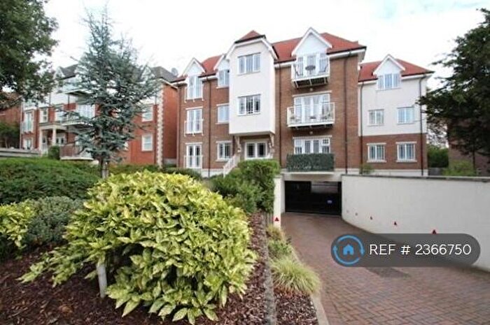 2 Bedroom Flat To Rent In East Lodge, Bromley, BR2