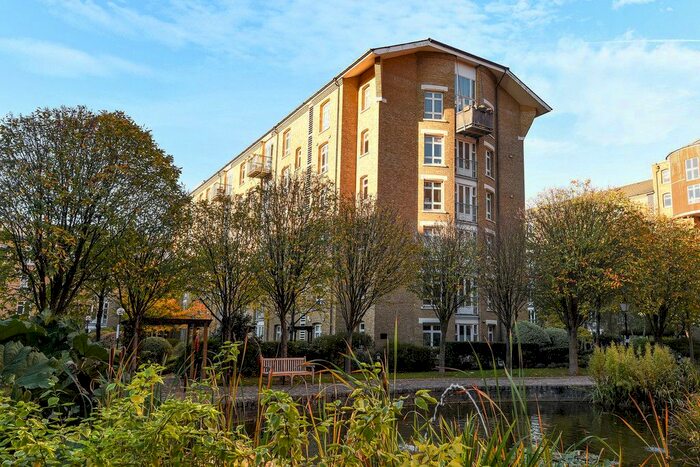 2 Bedroom Flat To Rent In Fairfield Road, London E3