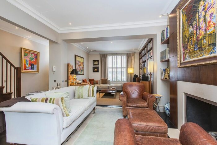 4 Bedroom Property To Rent In Limerston Street, London, SW10