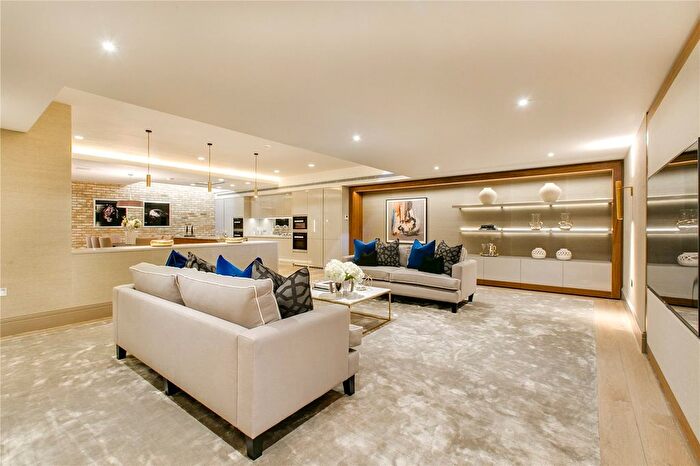 4 Bedroom Mews To Rent In Elvaston Mews, South Kensington, SW7