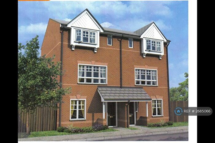 4 Bedroom Semi Detached House To Rent In Alderglen Road, Manchester, M8