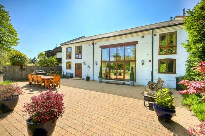 3 Bedroom Barn Conversion For Sale In Amerden Lane, Taplow, Maidenhead, SL6