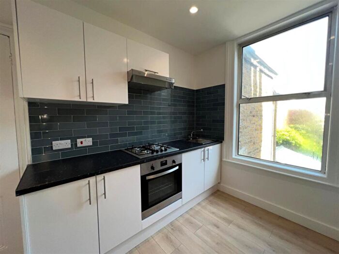 2 Bedroom Apartment To Rent In Crouch Hill, Crouch End, N8