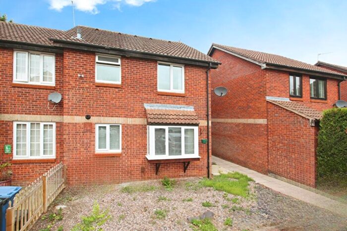 1 Bedroom End Of Terrace House To Rent In Thorn Drive, George Green, Slough, SL3