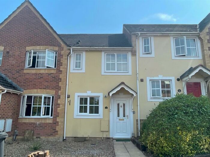 2 Bedroom House To Rent In The Ramparts, Andover, SP10