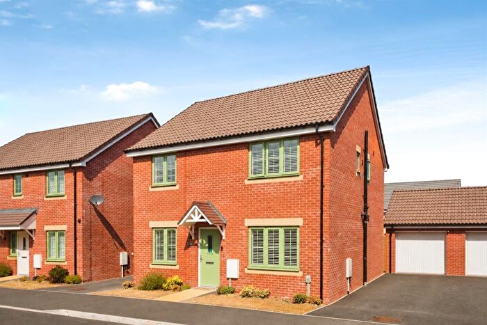 3 Bedroom Detached House For Sale In Saturn Close, Warminster, BA12