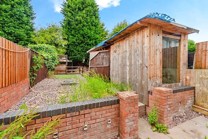 2 Bedroom End Of Terrace House For Sale In Bilston Lane, Willenhall, WV13