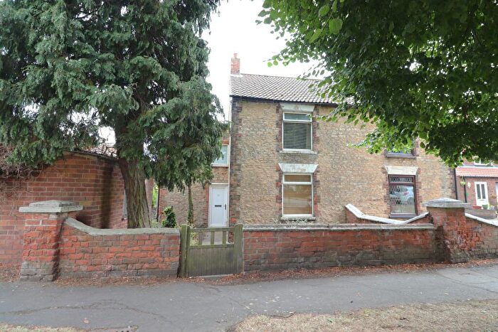 2 Bedroom Semi-Detached House For Sale In Earlsgate, Winterton, Lincolnshire, DN15