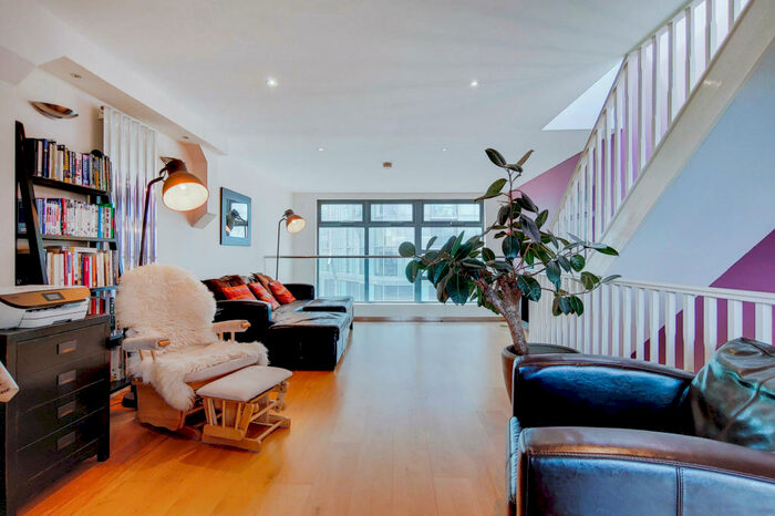 3 Bedroom Apartment To Rent In Meridian Point, SE8