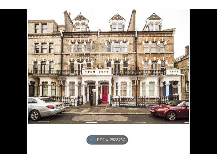 4 Bedroom Flat To Rent In Gwendwr Road, London, W14