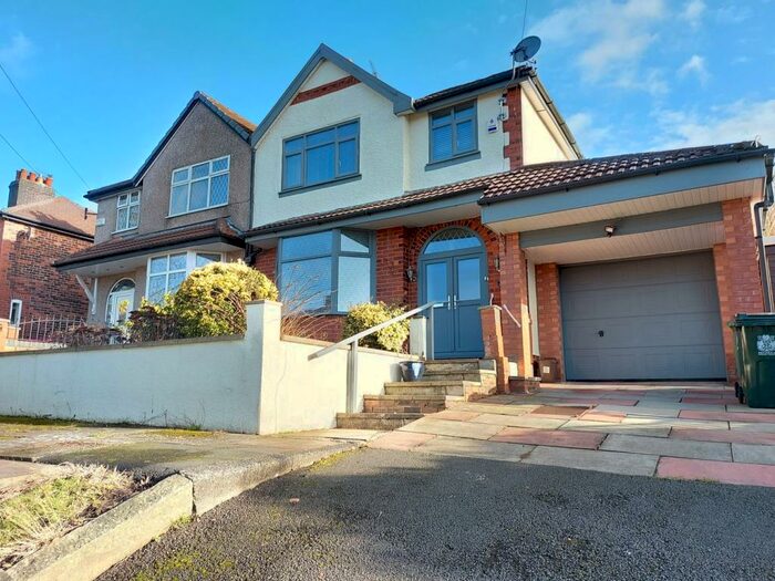 3 Bedroom Semi-Detached House To Rent In Greenway, Middleton, Manchester, M24