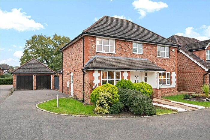 4 Bedroom Detached House To Rent In St Andrews Close, Thames Ditton, Surrey, KT7