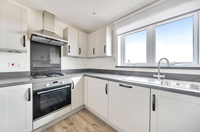2 Bedroom Flat To Rent In Jenyns Drive, Cambridge, Cambridgeshire, CB3