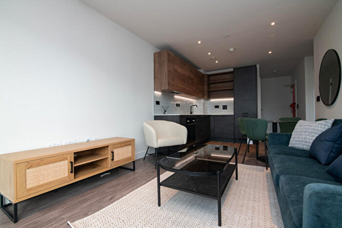 1 Bedroom Apartment To Rent In Ashted Wharf, Glasswater Locks, Birmingham, B4