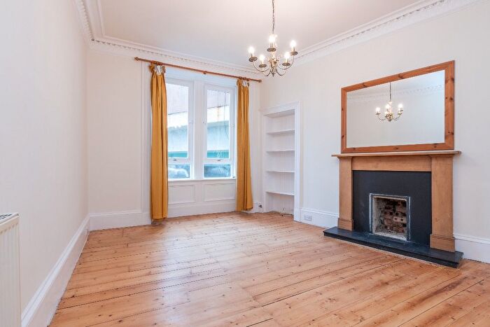 1 Bedroom Flat To Rent In Downfield Place, Dalry, Edinburgh, EH11