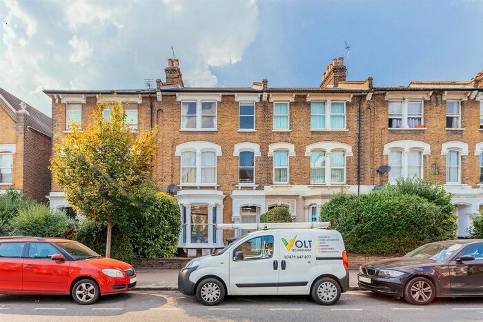 2 Bedroom Flat To Rent In Upper Tollington Park, London, N4