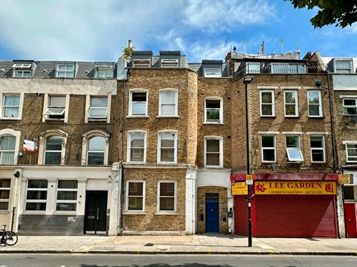 2 Bedroom Flat For Sale In Hornsey Road, London, N19