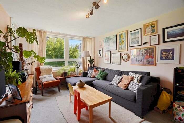 3 Bedroom Apartment To Rent In Fermain Court West, De Beauvoir Road, N1