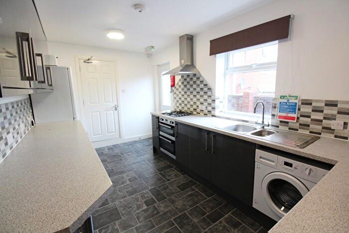 5 Bedroom Terraced House For Sale In Lodge Road, SO14